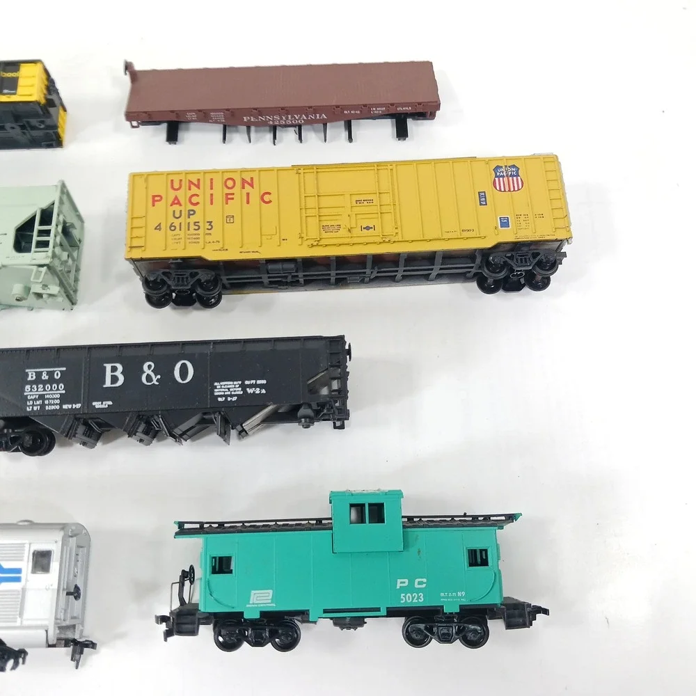 HO Scale Model Train Lot Parts Repair Pennsylvania Amtrak Union Pacific B&O